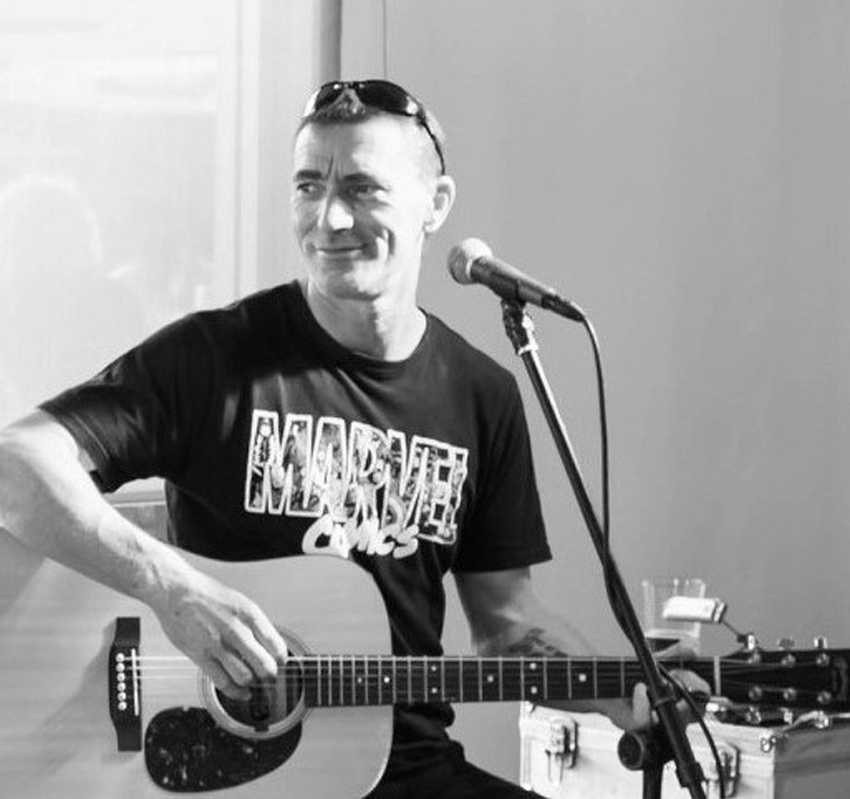 Musician Ian Taylor - Live at Down Thyme!